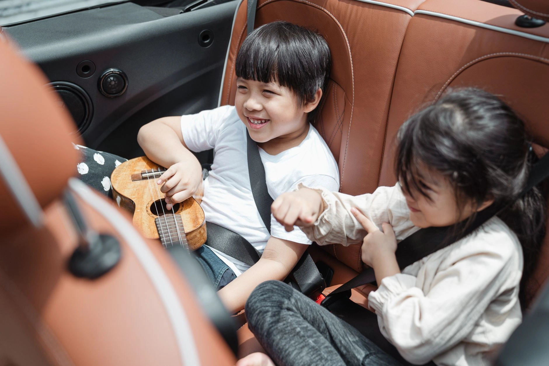 Voyager avec des enfants ? Voici comment l'assistance VIP vous aide